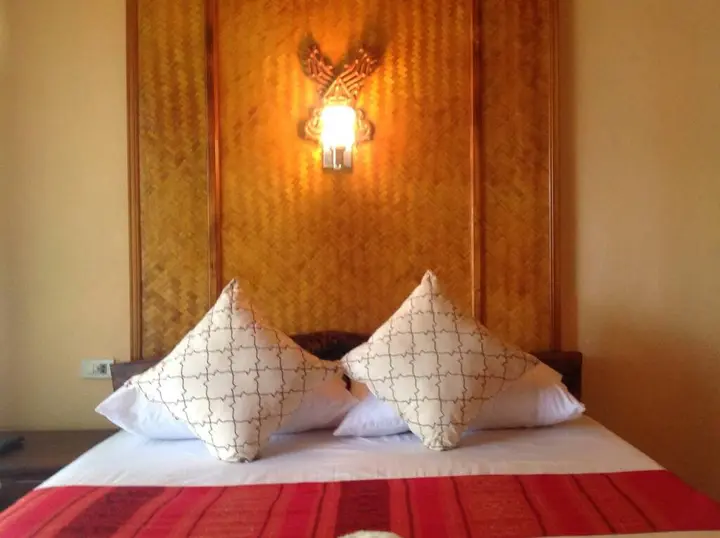 Тхаланг: Ruan Mai Naiyang Beach Resort