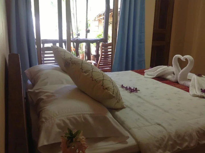 Тхаланг: Ruan Mai Naiyang Beach Resort