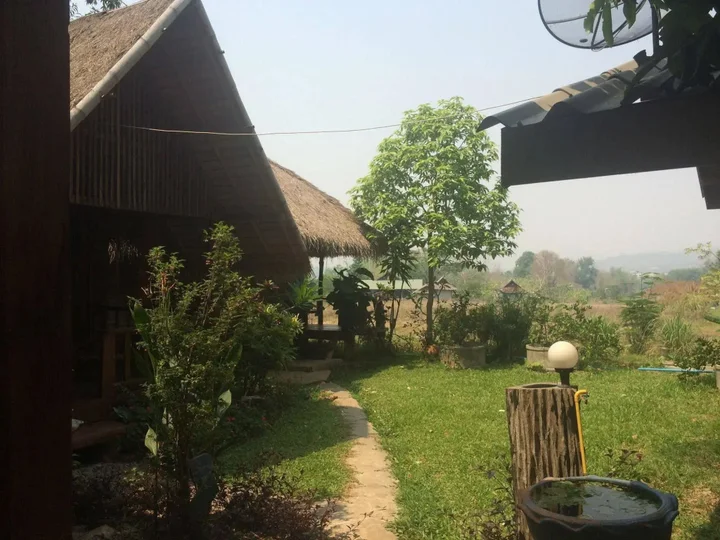Паи: Maeyen House
