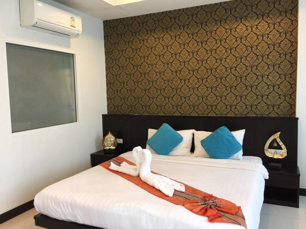 Кату: Ninas Hotel