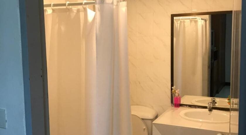 Муанг: Phuket Holiday Hostel