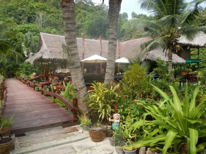 Тхаланг: Tenta Nakara Resort and Restaurant