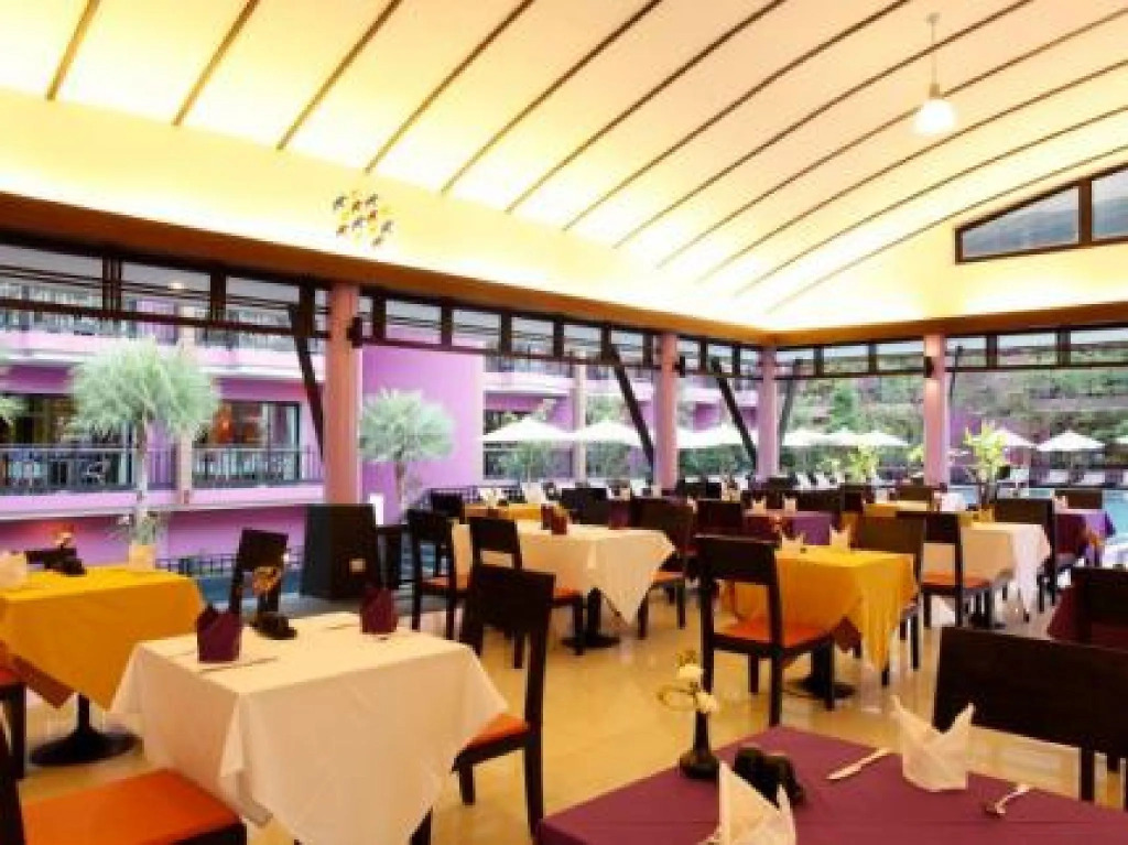 Пхукет: Phuvaree Resort