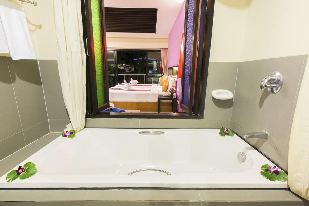 Пхукет: Phuvaree Resort