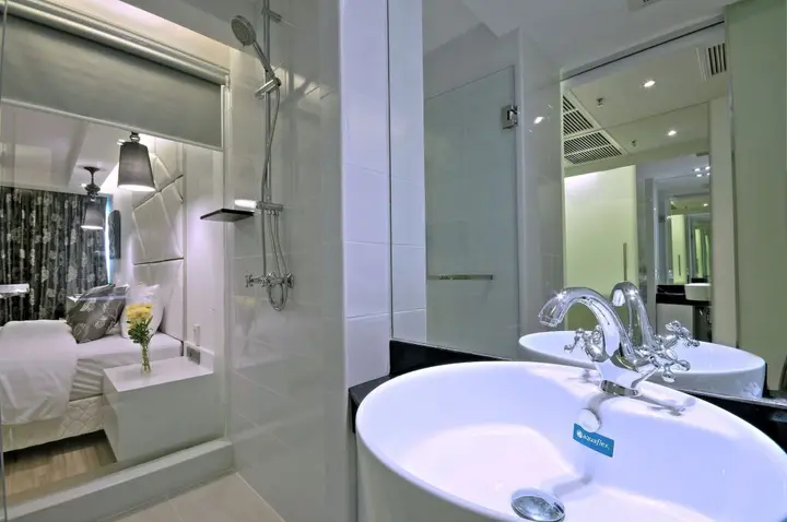 Бангкок: Отель Sukhumvit Suites