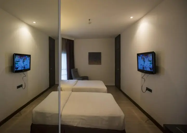 Бангкок: Отель Sukhumvit Suites