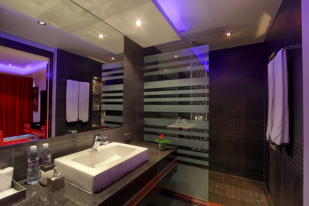 Кату: Absolute Bangla Suites