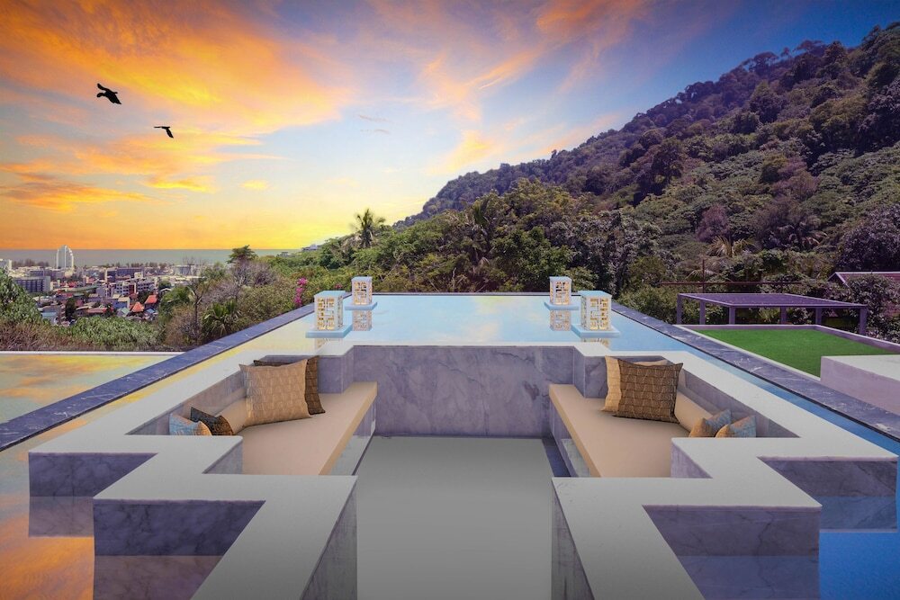 Кату: The Aristo Seaview Patong