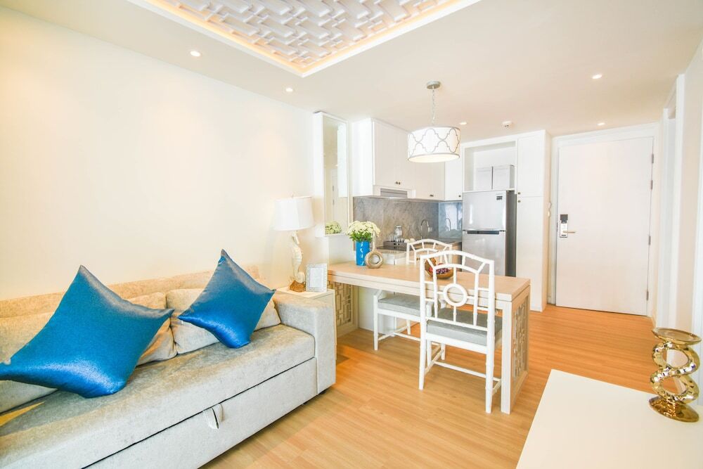 Кату: The Aristo Seaview Patong