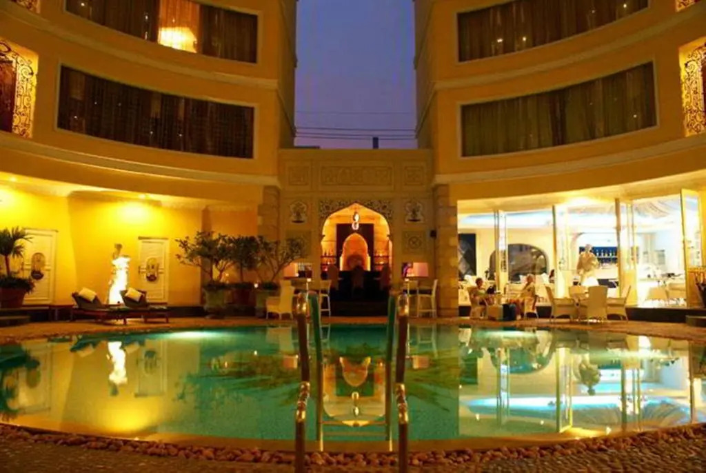 Паттайя: Four Seasons Place