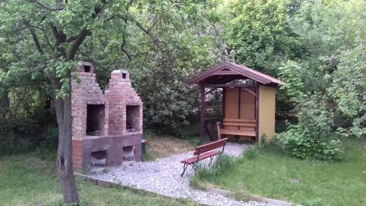 Янтарный: Меблированные комнаты У пляжа