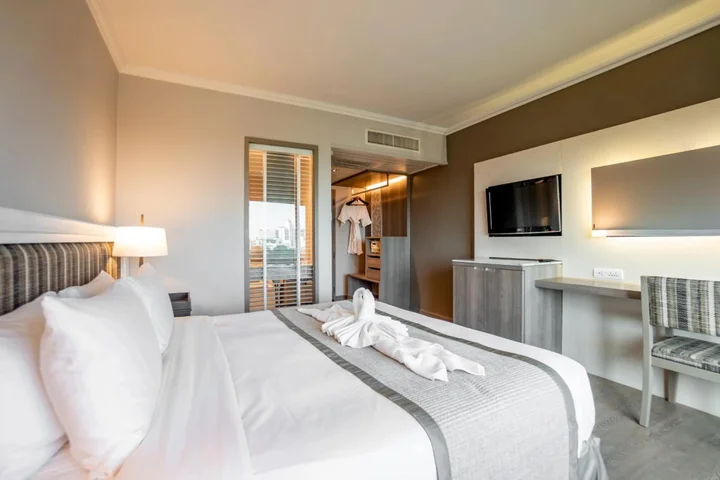 Пхитсанулок: The Grand Riverside Hotel Phitsanulok