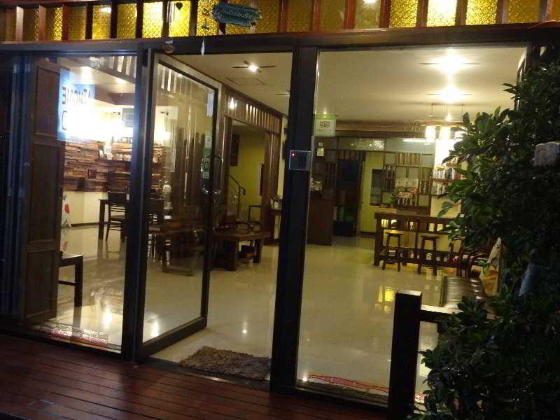 Кату: Athome Guesthouse