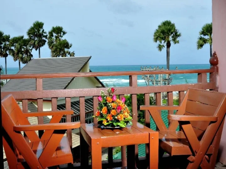 Пхукет: Baan Karonburi Resort