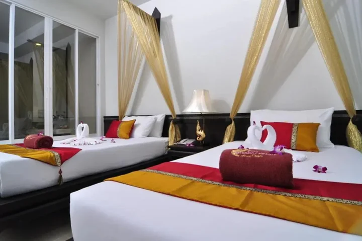 Пхукет: Baan Karonburi Resort
