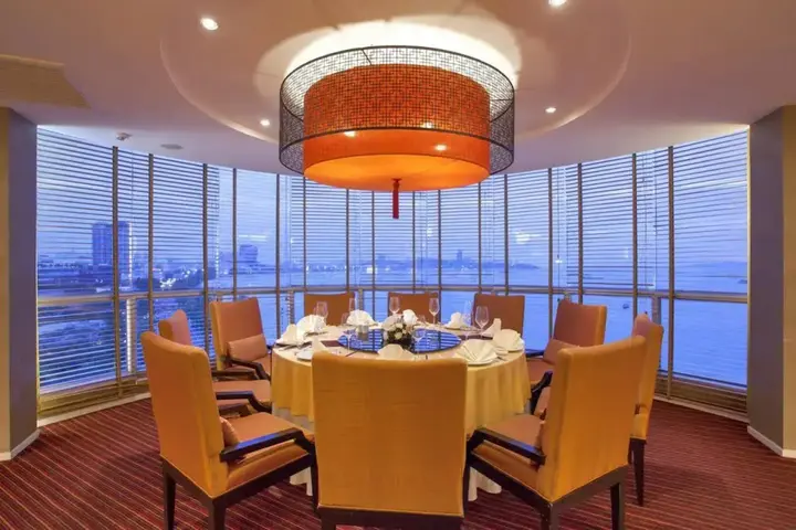 Паттайя: Dusit Thani Pattaya