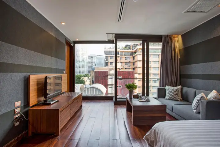 LUXX Langsuan Hotel — фото 1