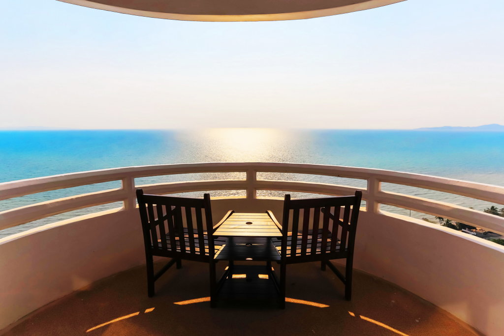 Паттайя: D Varee Jomtien Beach