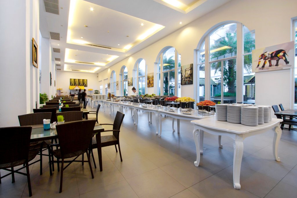Паттайя: D Varee Jomtien Beach