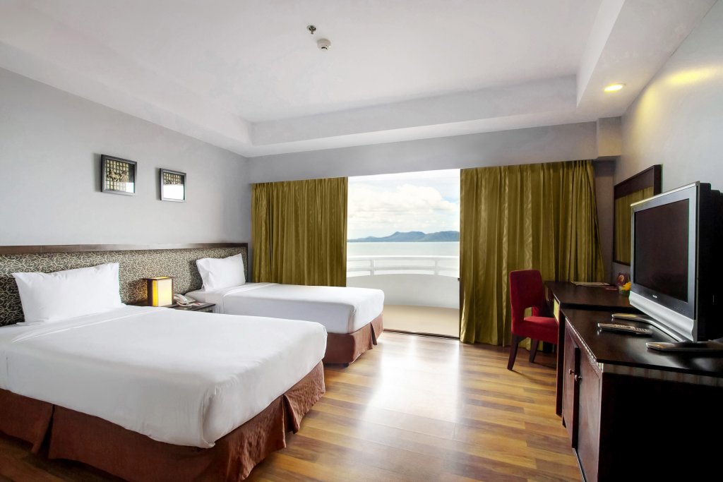 Паттайя: D Varee Jomtien Beach