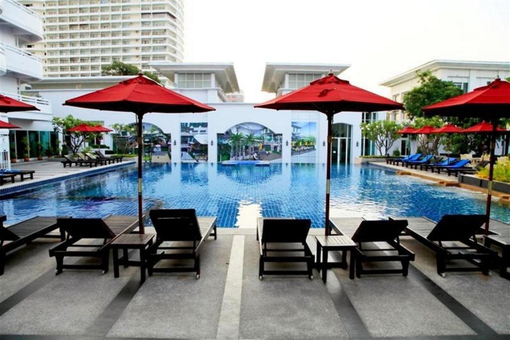 Паттайя: D Varee Jomtien Beach