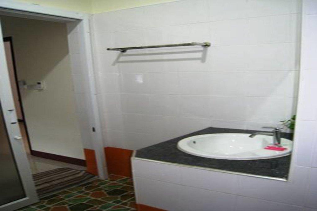 Ко Чанг: OYO 918 Kachapol Hotel