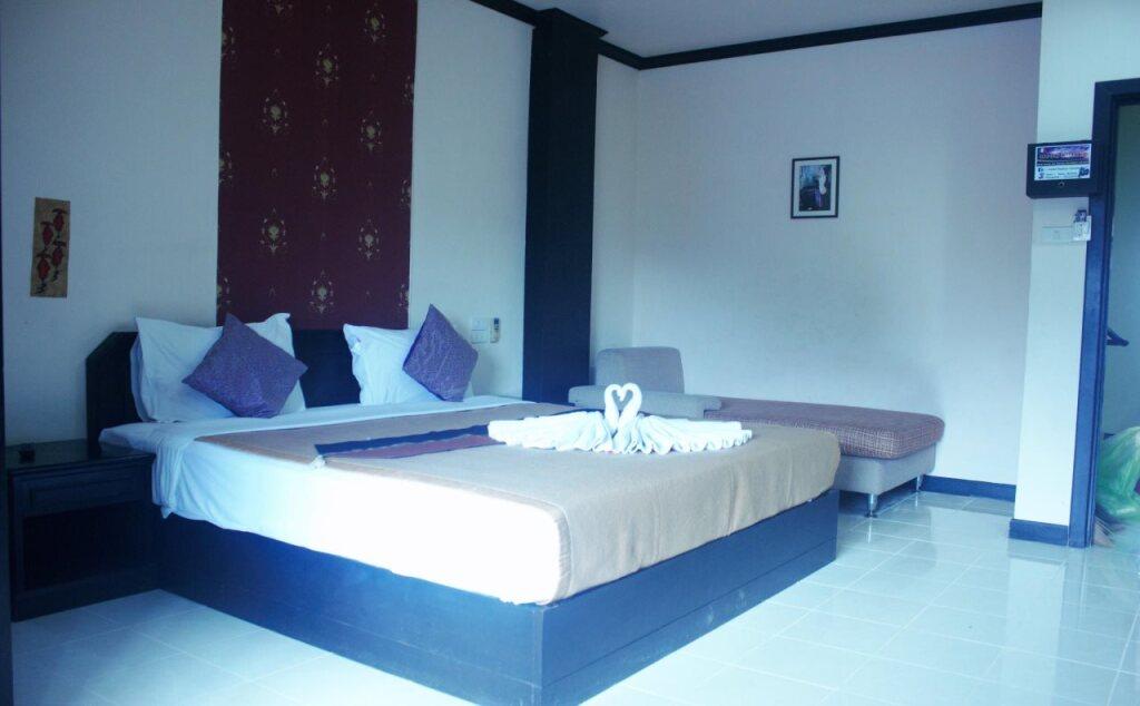 Кату: Hotel Ramaz Charlie