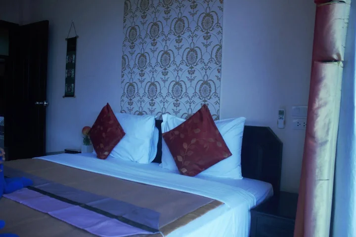 Кату: Hotel Ramaz Charlie