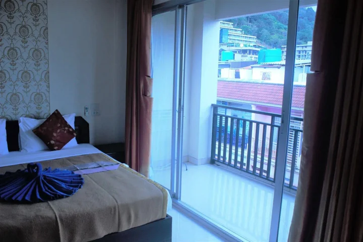 Кату: Hotel Ramaz Charlie