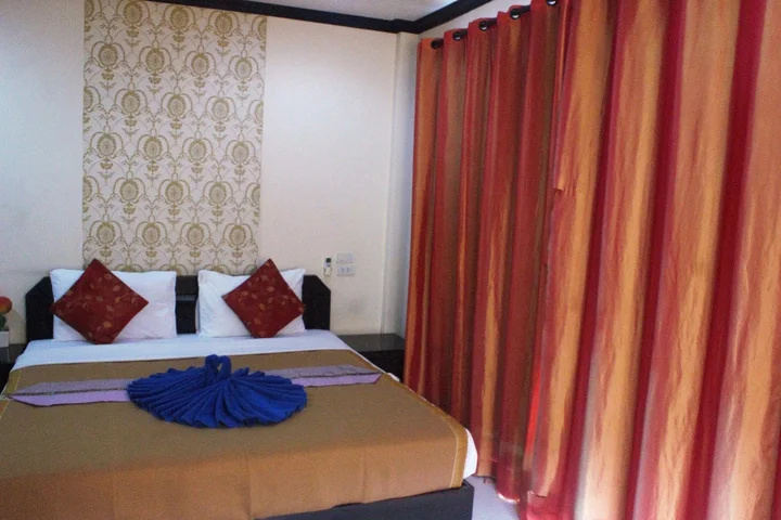 Кату: Hotel Ramaz Charlie