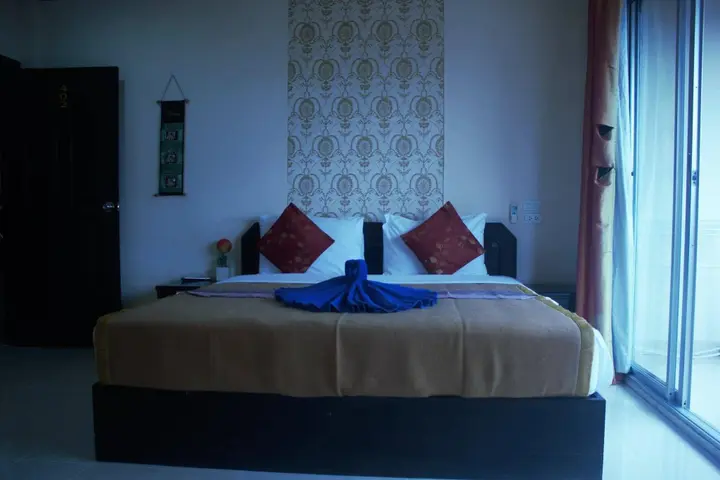 Кату: Hotel Ramaz Charlie