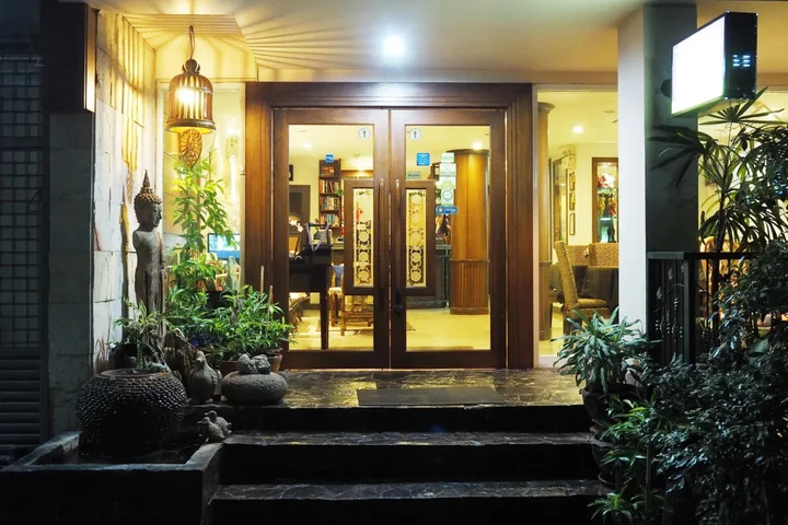 Бангкок: Baan Sukhumvit Soi 18