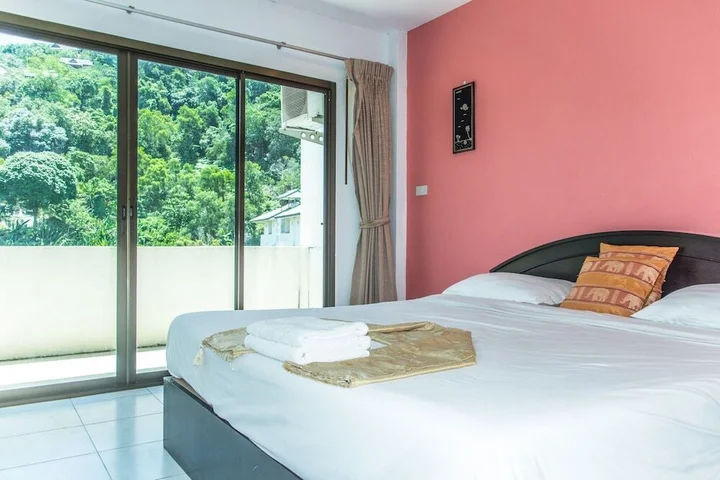 Кату: Patong Bay Guesthouse