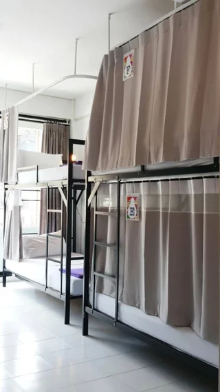Бангкок: De Talak Hostel