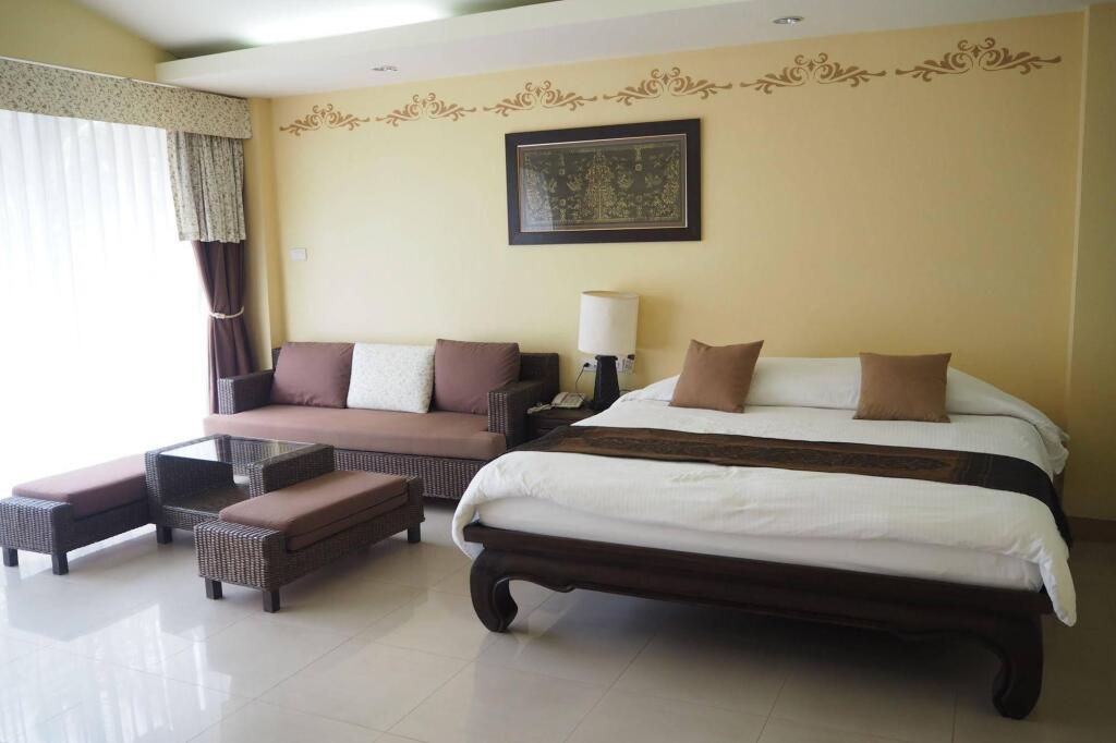Паттайя: Villa Thongbura