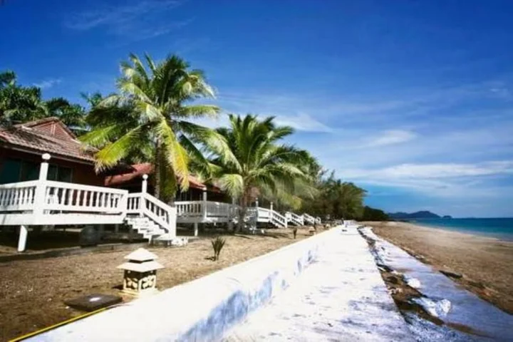 Ханом: Supar Royal Beach Hotel