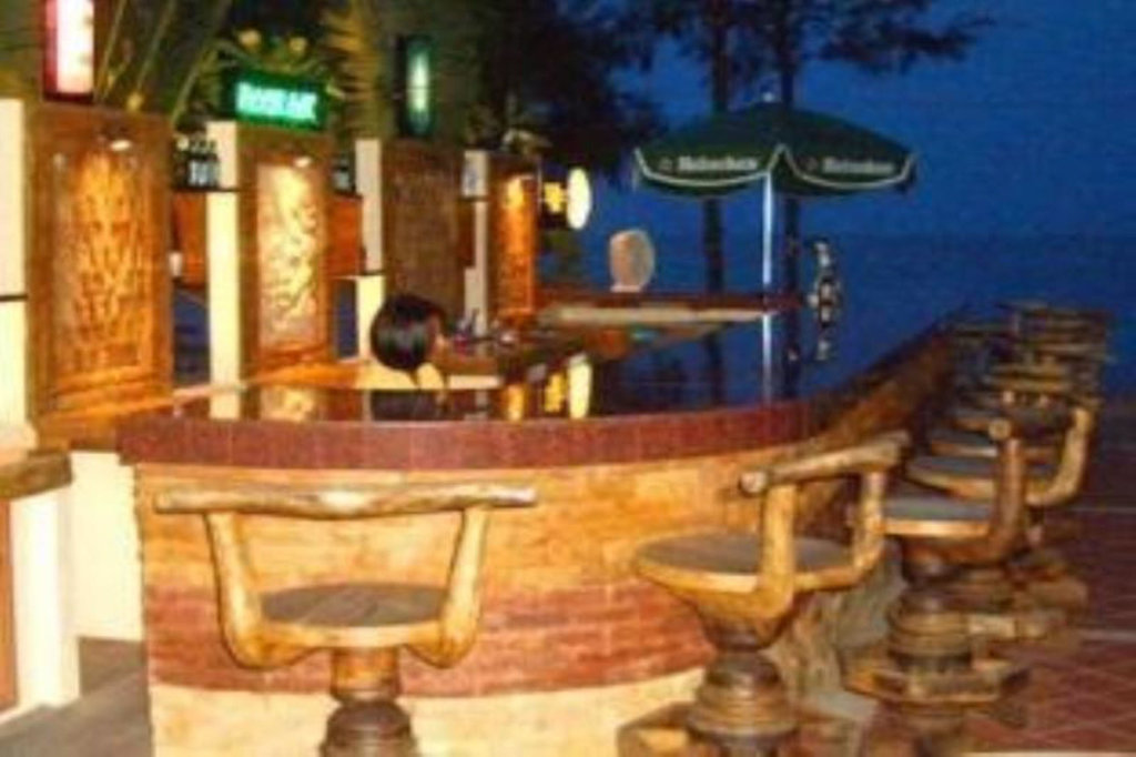 Ханом: Supar Royal Beach Hotel