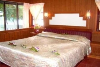 Ханом: Supar Royal Beach Hotel
