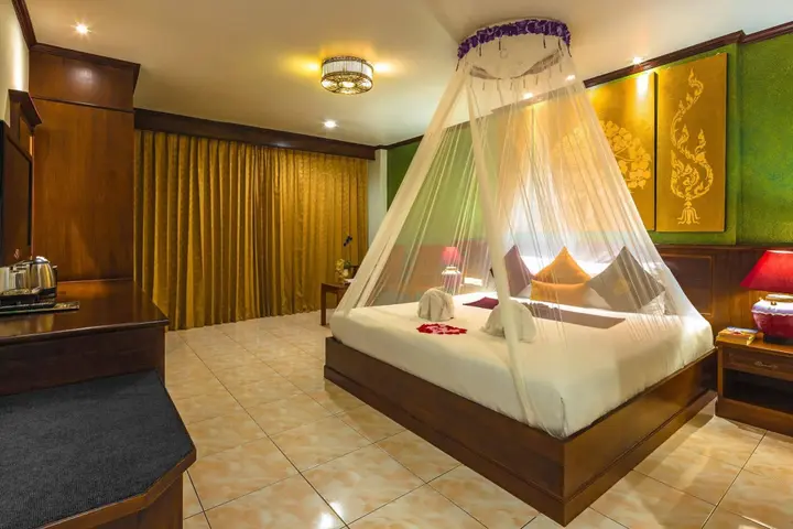 Патонг: Tanawan Phuket Hotel