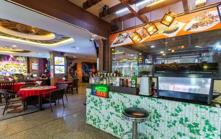 Патонг: Tanawan Phuket Hotel