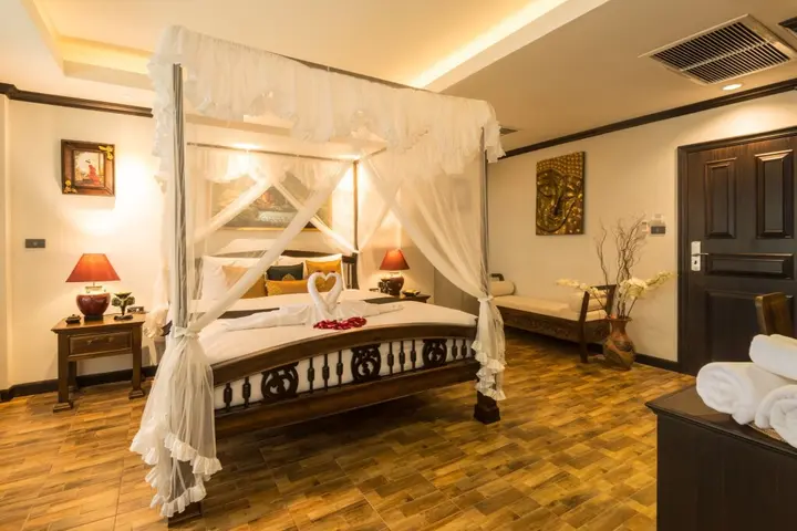 Патонг: Tanawan Phuket Hotel