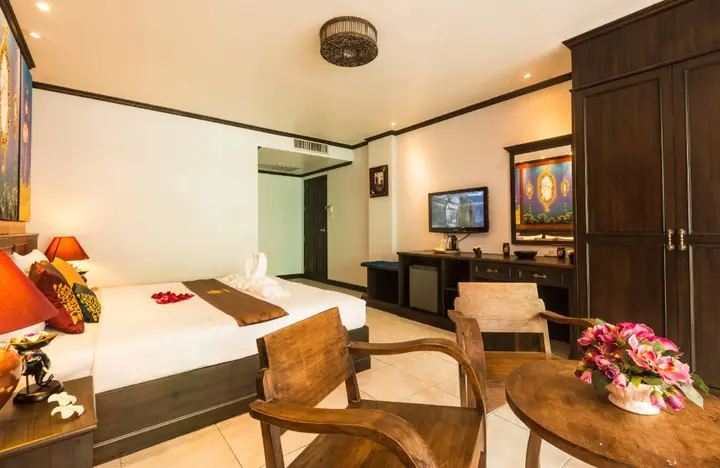 Патонг: Tanawan Phuket Hotel