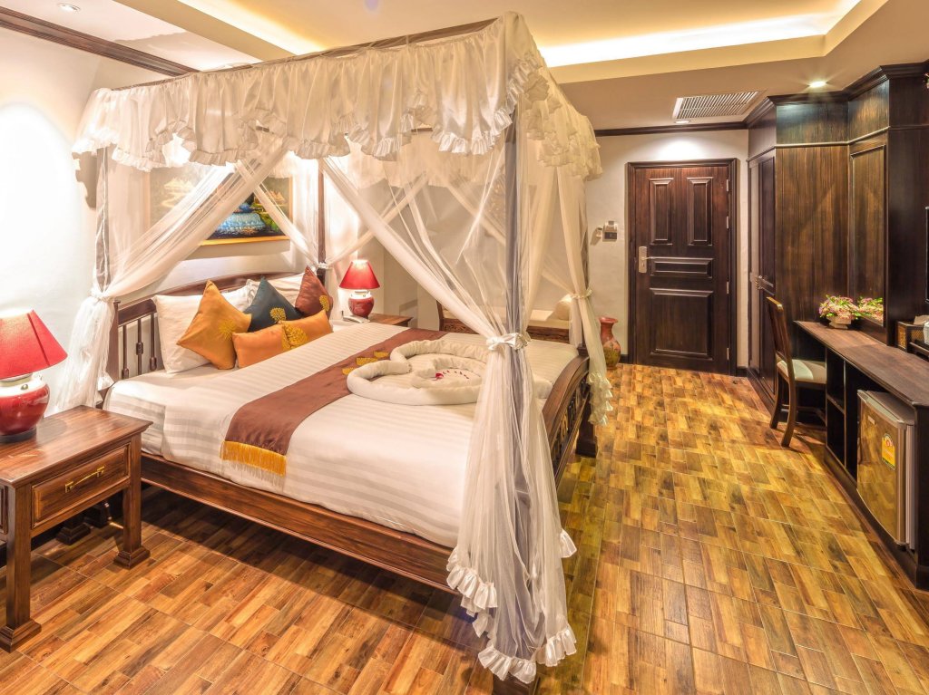 Патонг: Tanawan Phuket Hotel