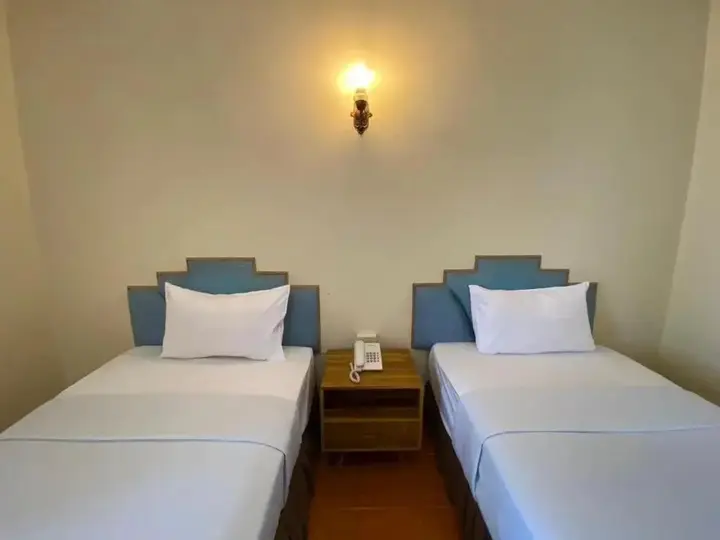 Сураттхани: SR Hotel
