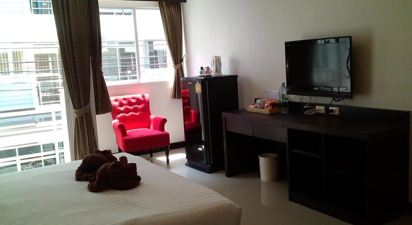 Кату: Ea-sy Condotel