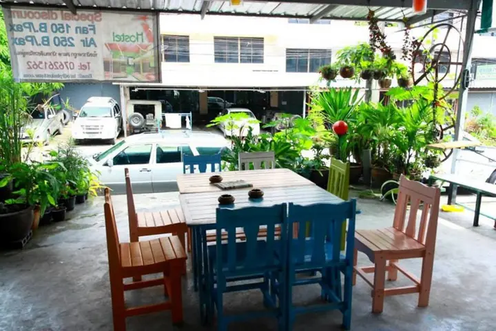 Муанг: i Hostel Phuket