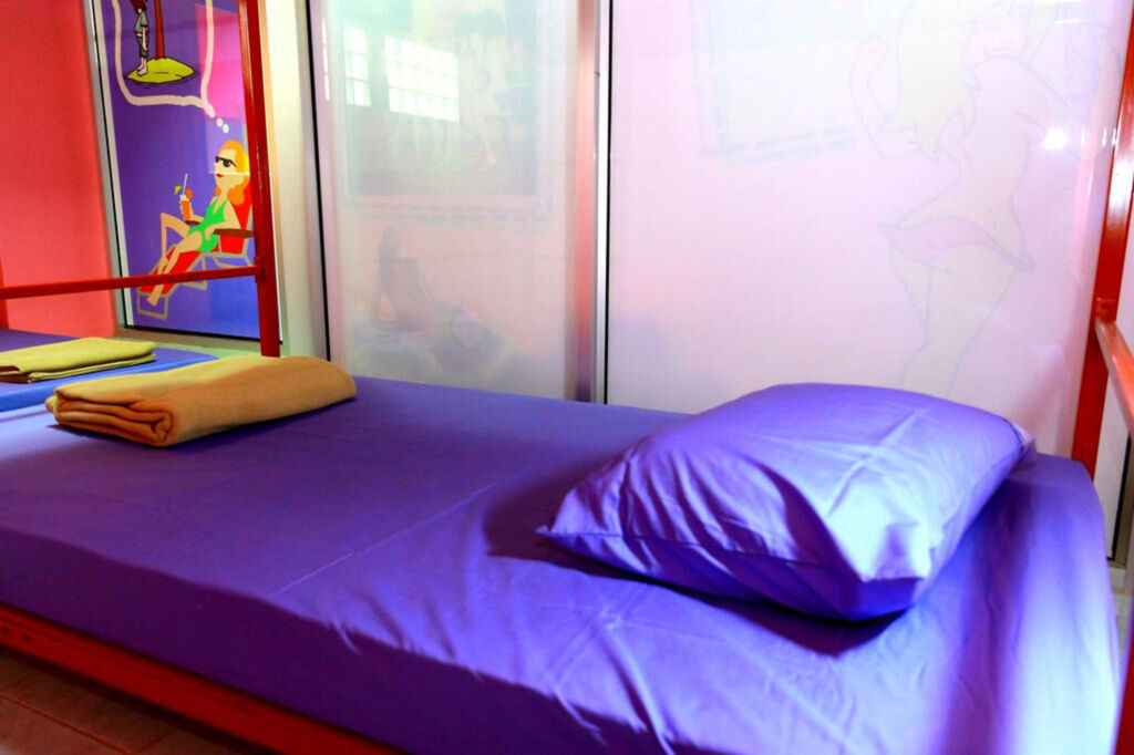 Муанг: i Hostel Phuket