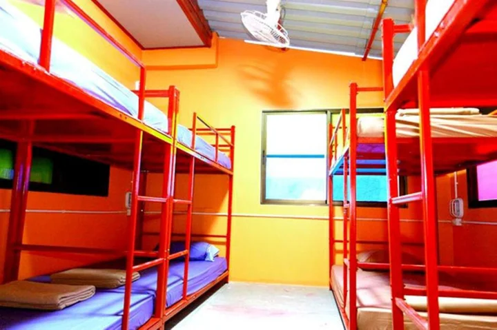 Муанг: i Hostel Phuket