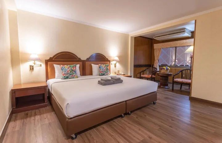 Паттайя: Sabai Inn