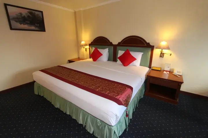 Паттайя: Sabai Inn